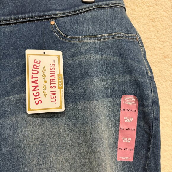 930. Size 28 Short - SIGNATURE by LEVI'S Pull On Skinny Jeans Denim Shaping NEW - Picture 6 of 10